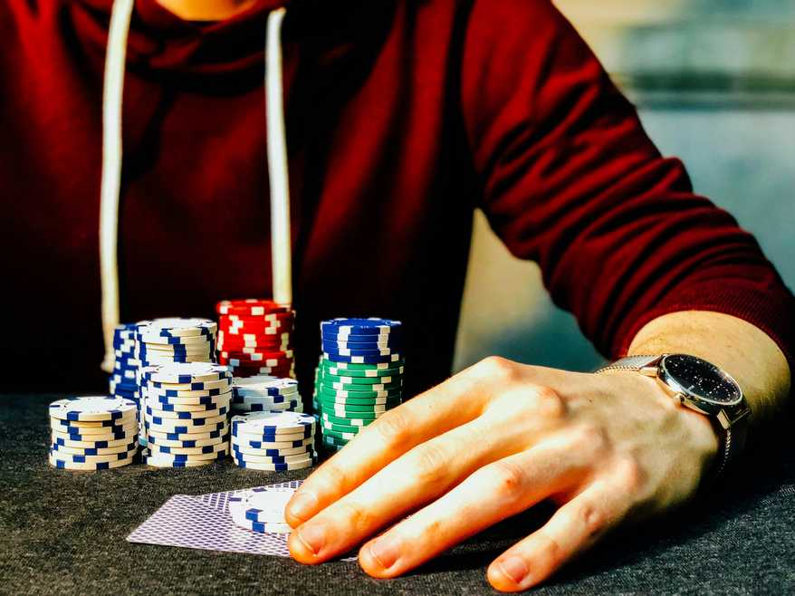 Instasino Casino vs. Ses Concurrents: Comparaison Détaillée des Casinos en Ligne
